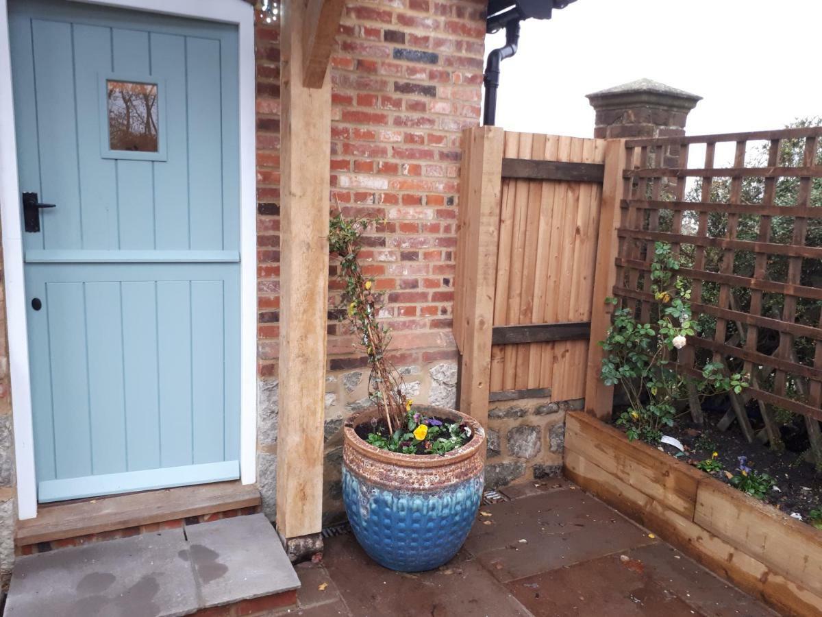 The Annexe With Hot Tub Villa Maidstone Exterior foto