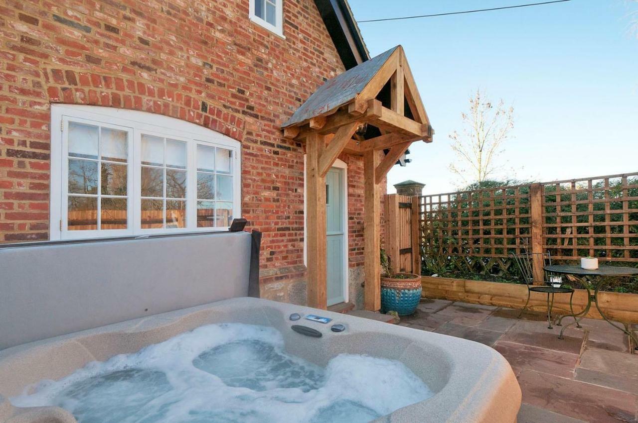 The Annexe With Hot Tub Villa Maidstone Exterior foto